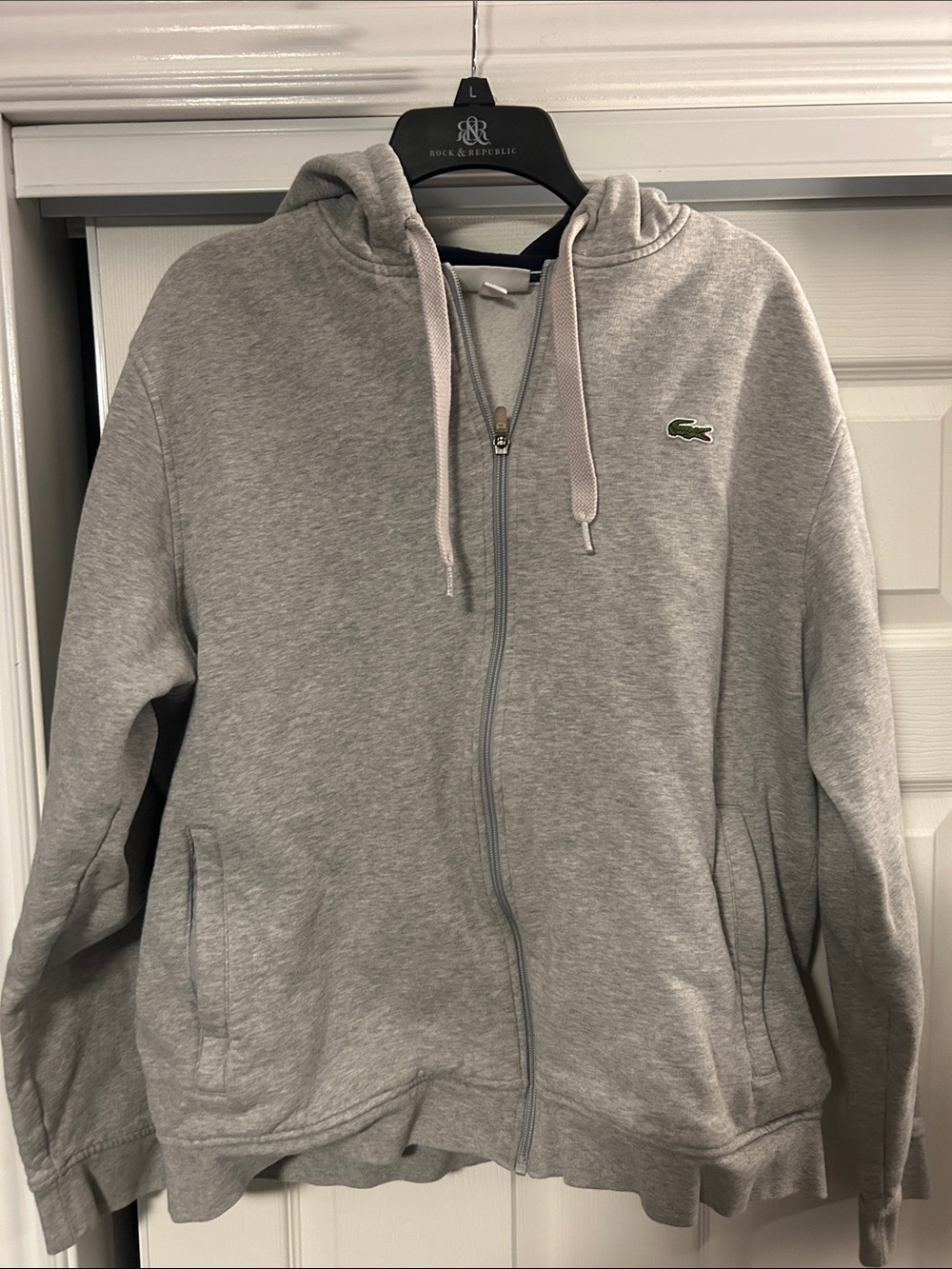 Lacoste Men’s Light Gray Zip-Up Hoodie with Green Crocodile Logo